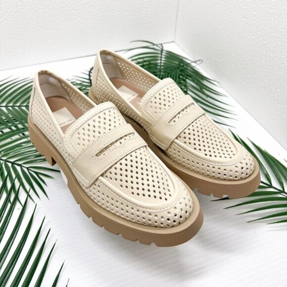 Dolce Vita Ersula Ivory Ecru Perforated Moc Toe Chunky Lug Loafer Size 6.5 NWOB - Picture 1 of 12